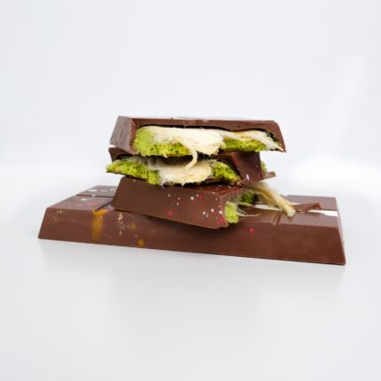 Antep Fıstıklı Pişmaniyeli Tablet Çikolata (3 Adet x 180 gr)